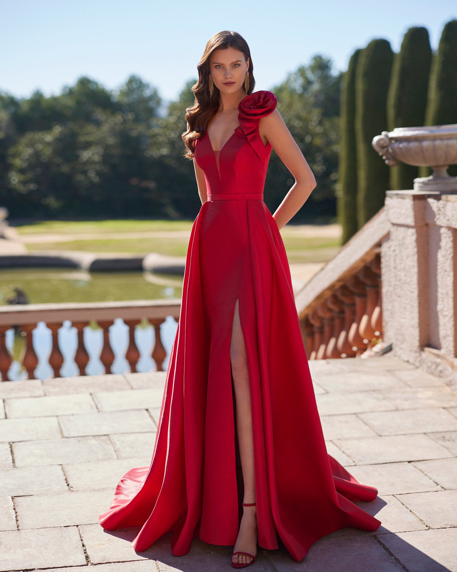 MARFIL | ABITO ROSSO CON SPACCO