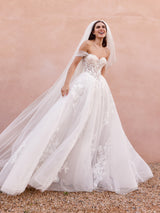 PRONOVIAS| CRALY