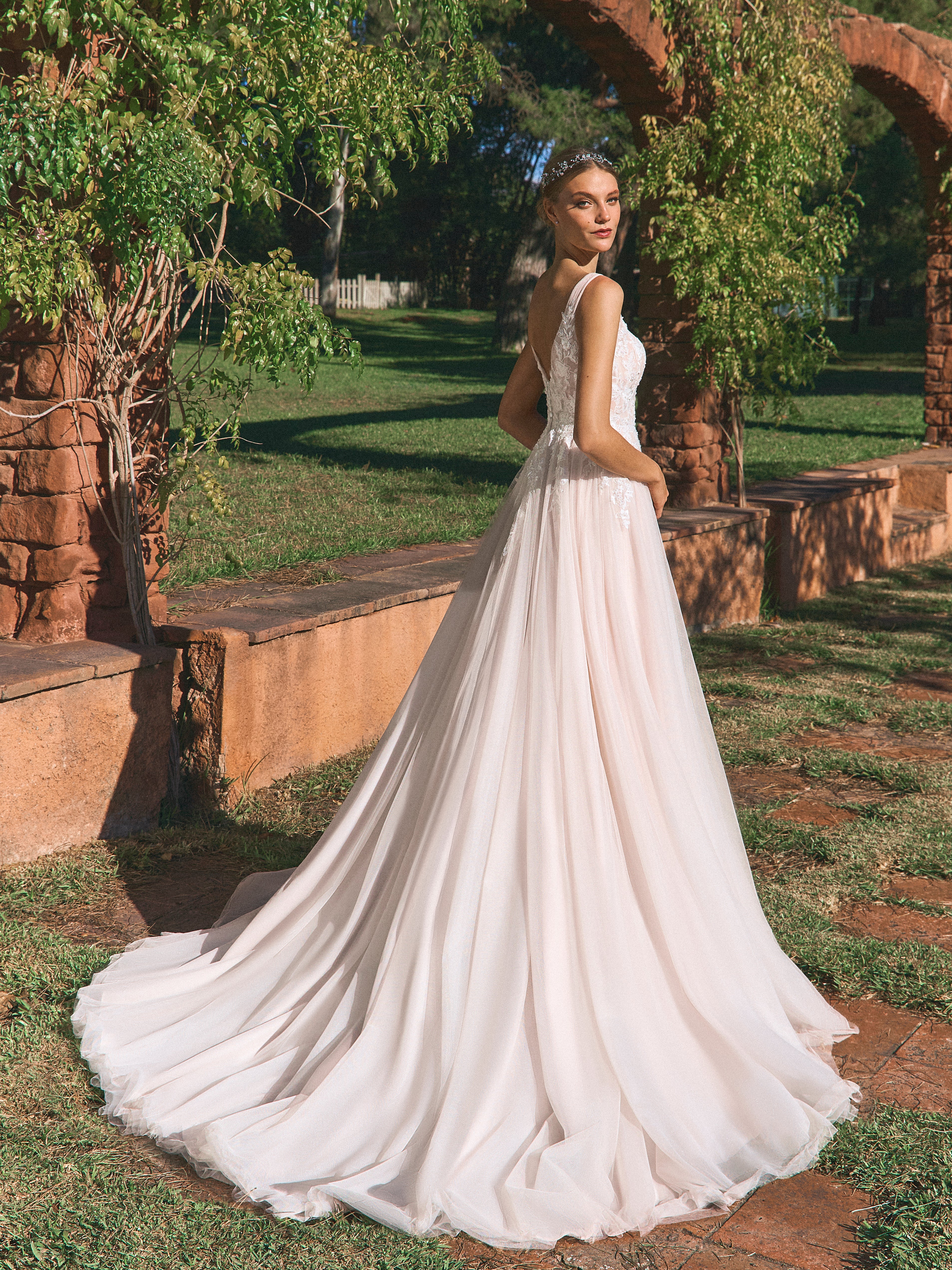 WHITE ONE 2026 | DEIXA