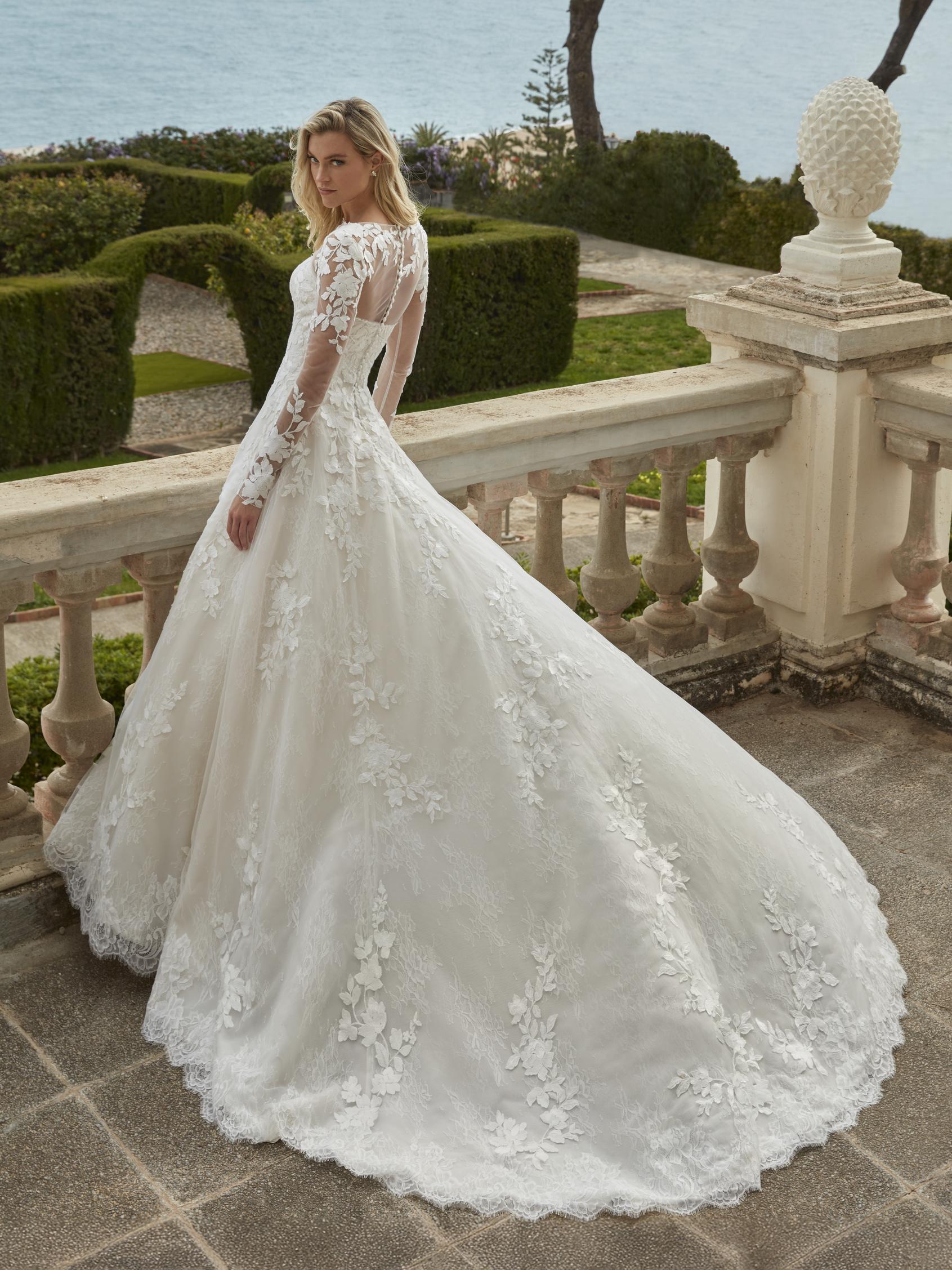 PRONOVIAS | EVIES