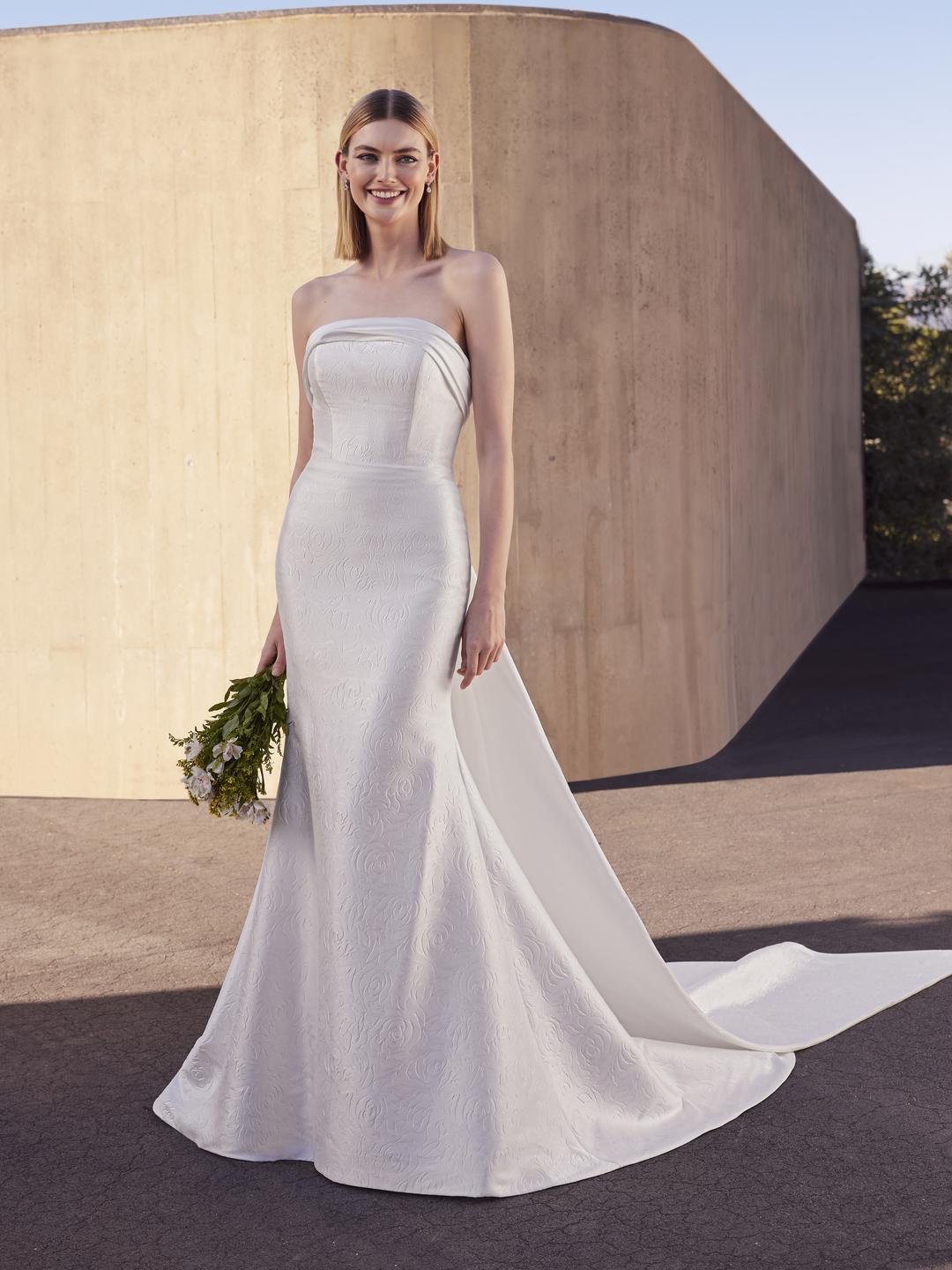 PRONOVIAS 2026 | JUNY