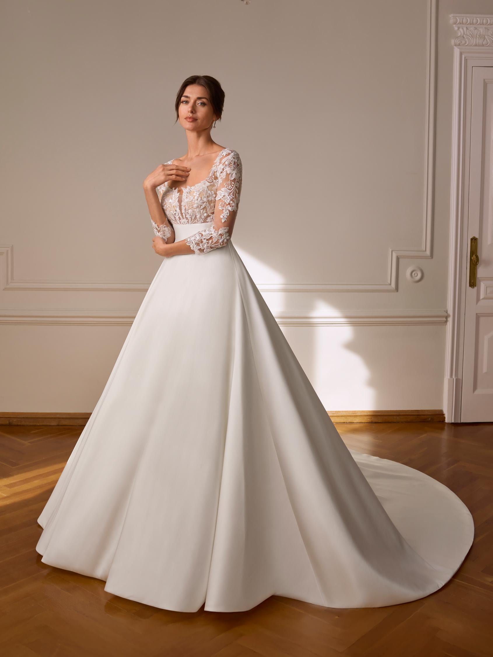PRONOVIAS | LOINA