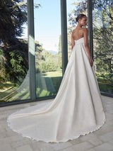 PRONOVIAS 2026 | SKIES