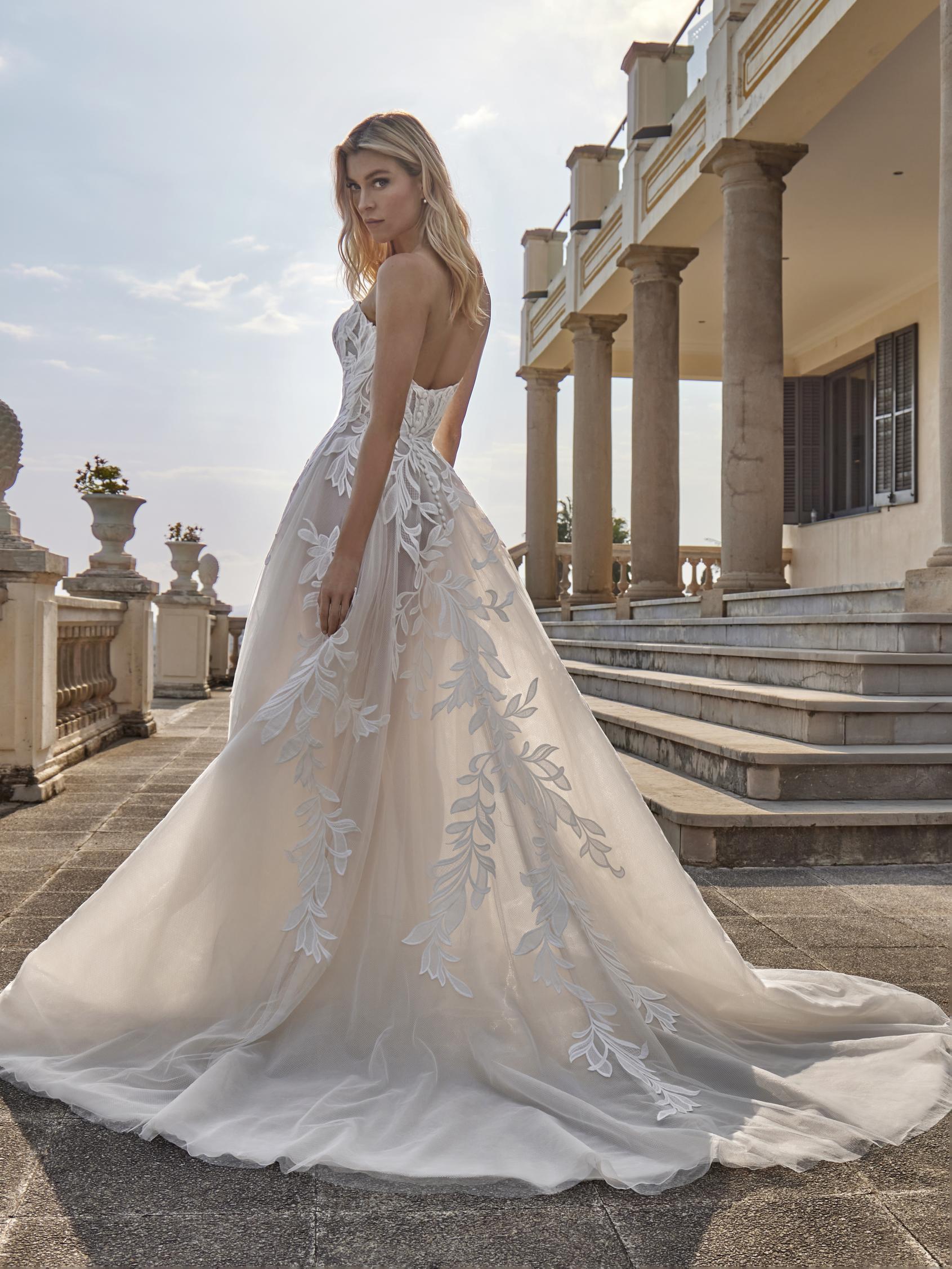 PRONOVIAS | TEIA