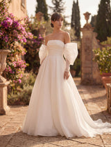 PRONOVIAS | THEODELLE