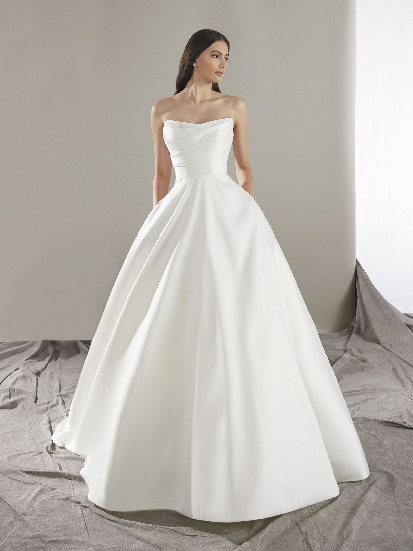 PRONOVIAS 2025| KEONI