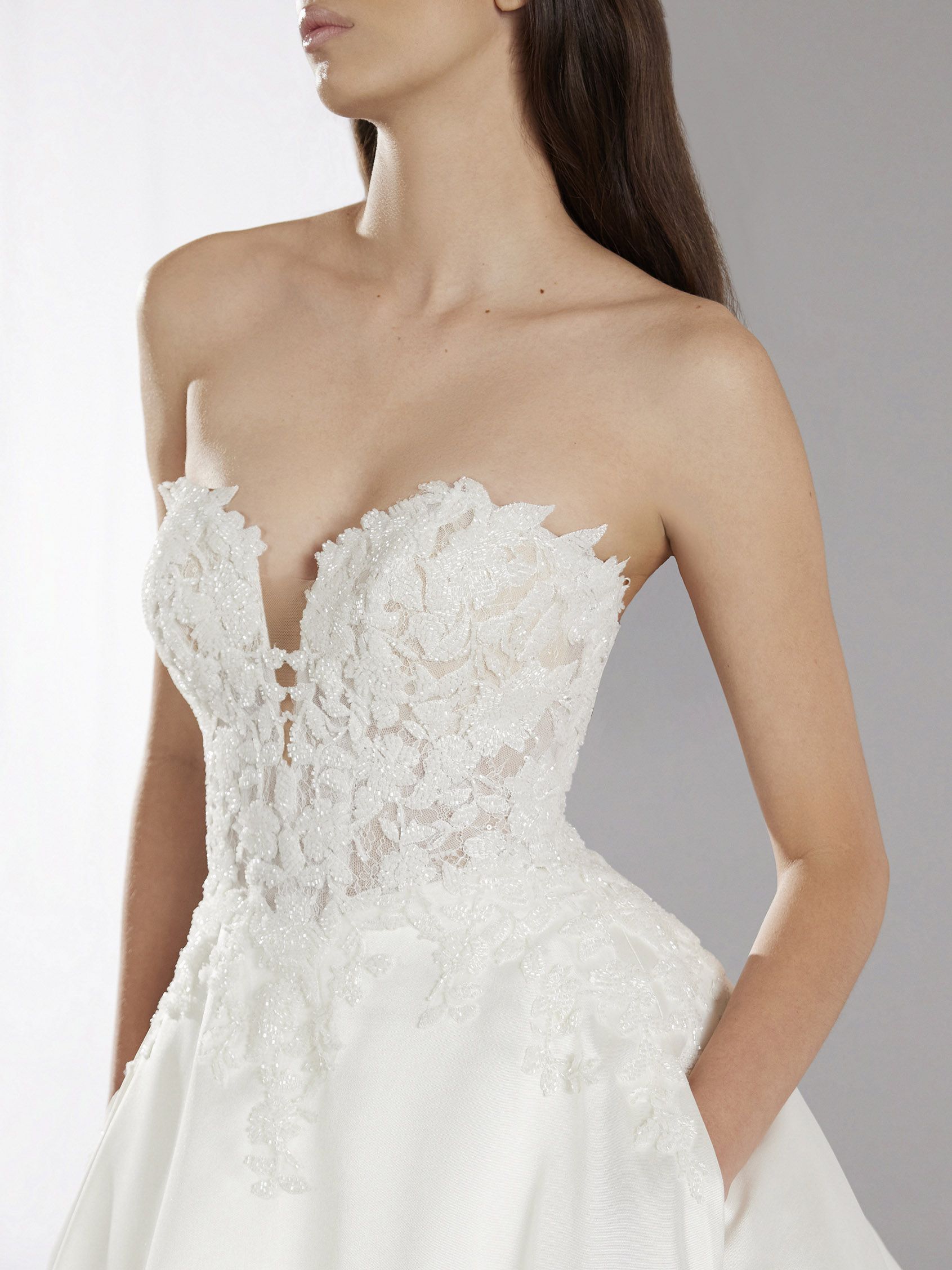 PRONOVIAS 2025 | ONCE