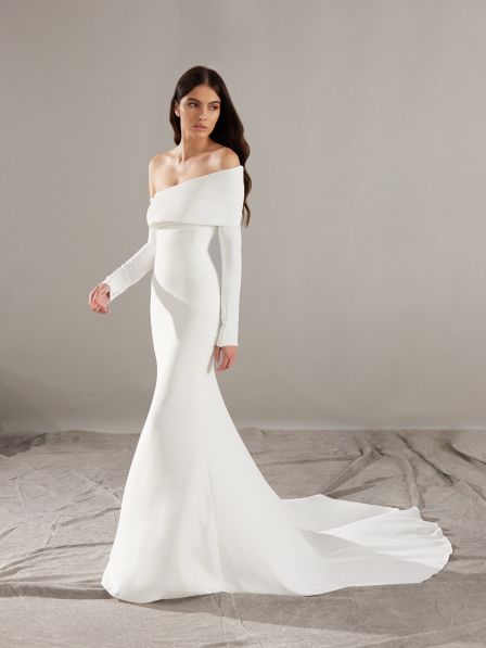 PRONOVIAS 2025 | RUSTY