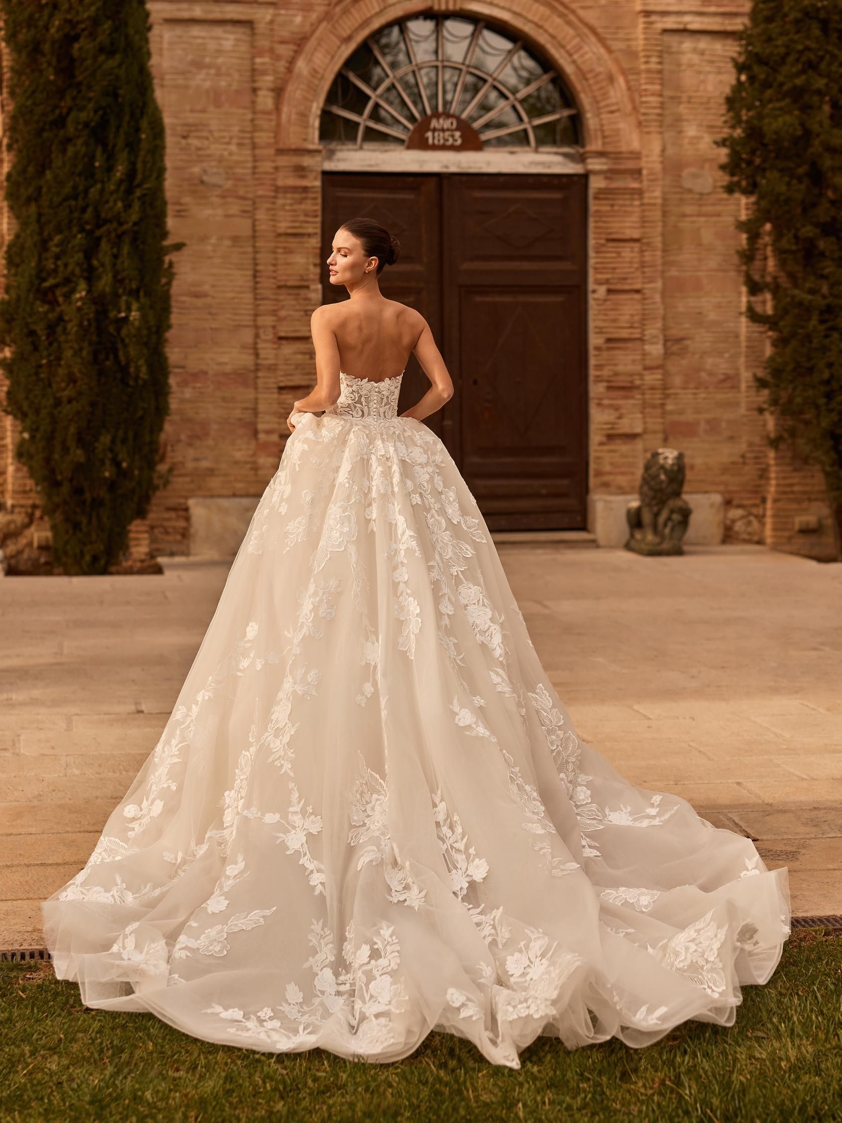 PRONOVIAS | SEABORN