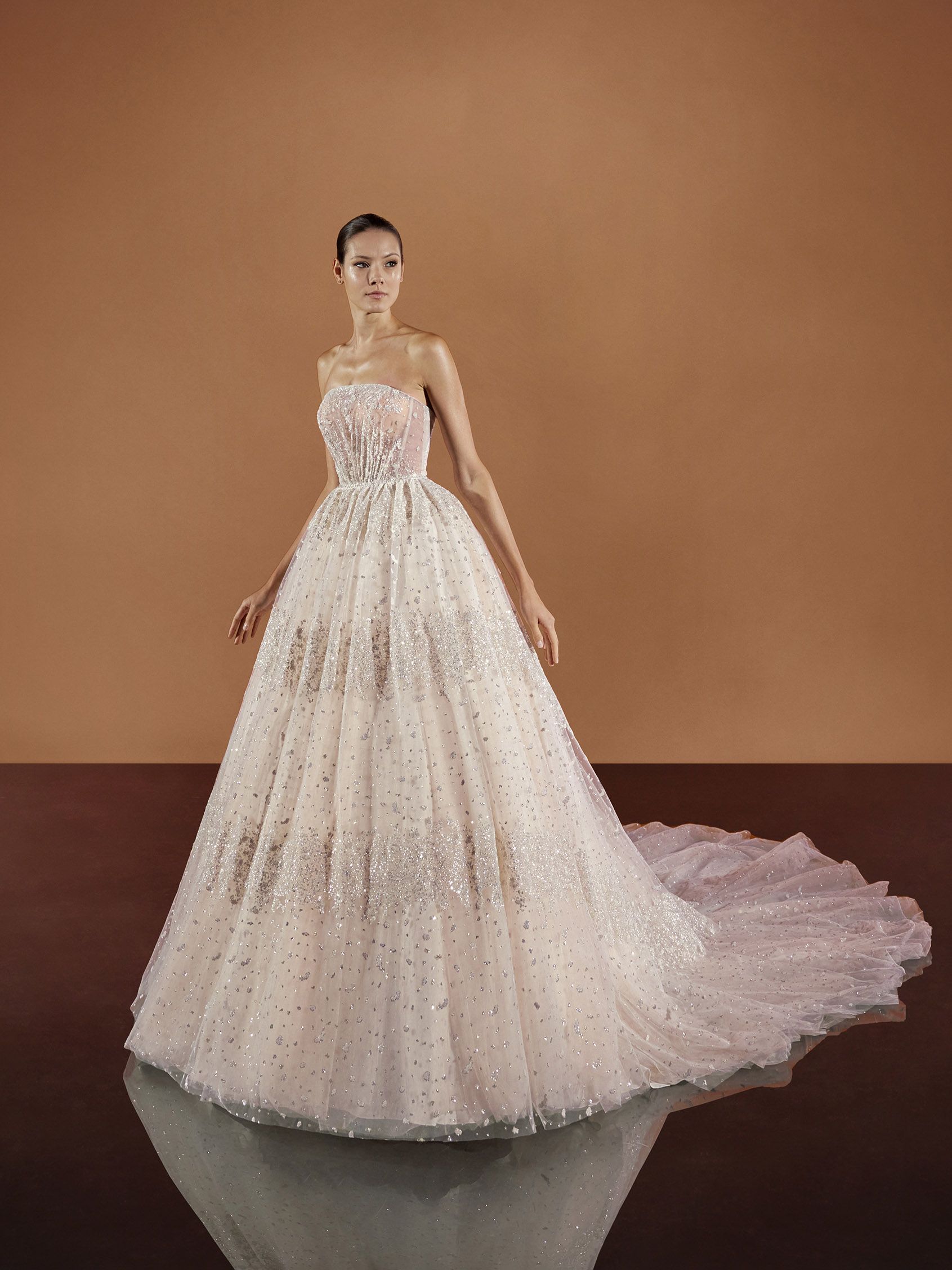 PRONOVIAS 2025 | TAJ